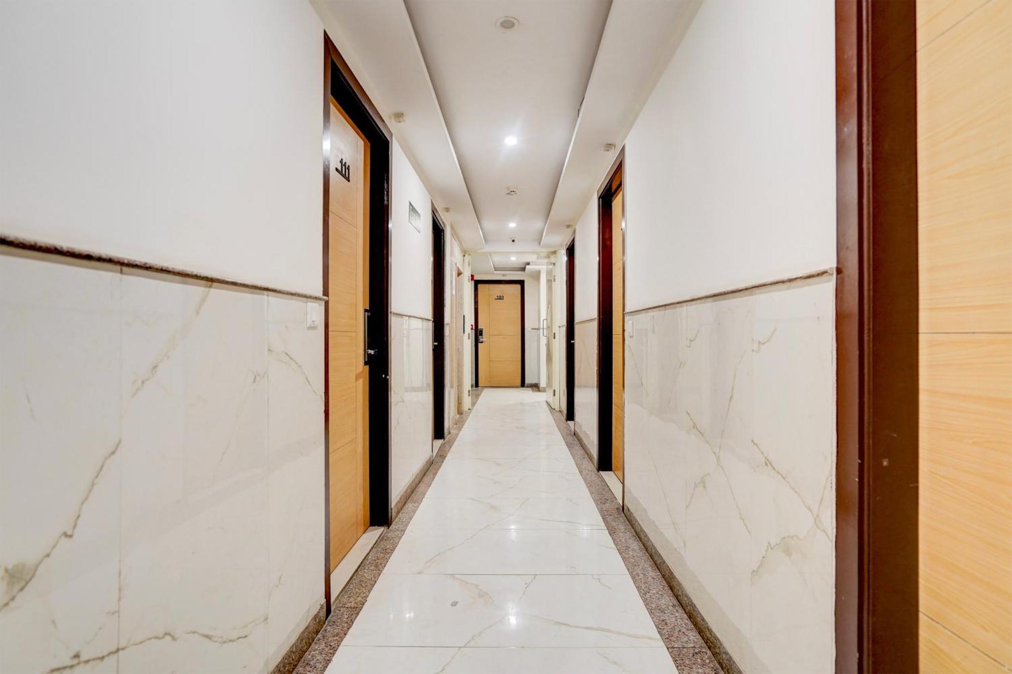 Super Townhouse Airport Road Delhi Nova Deli Exterior foto