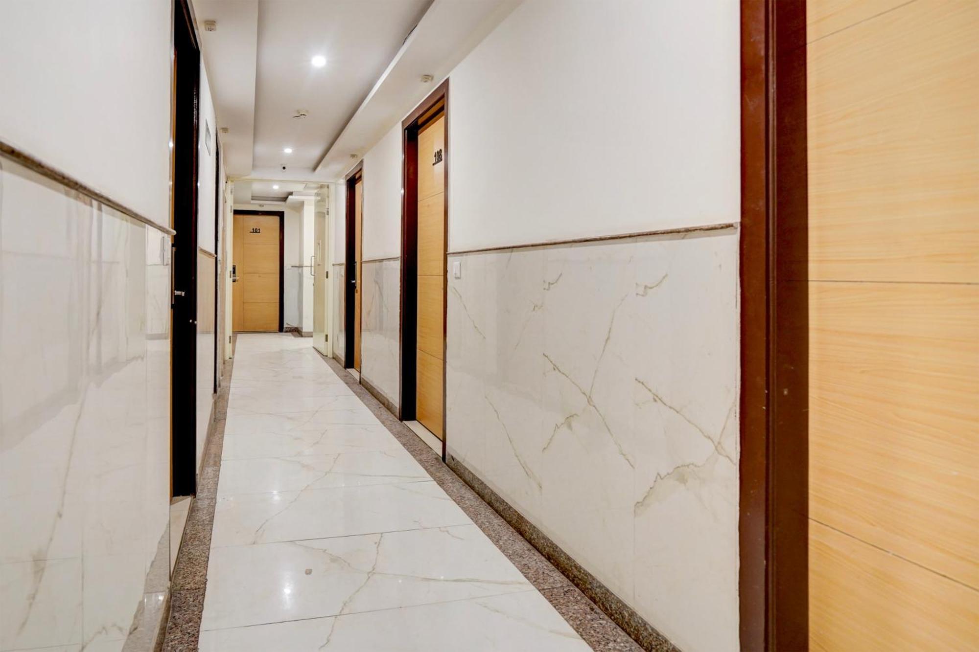 Super Townhouse Airport Road Delhi Nova Deli Exterior foto