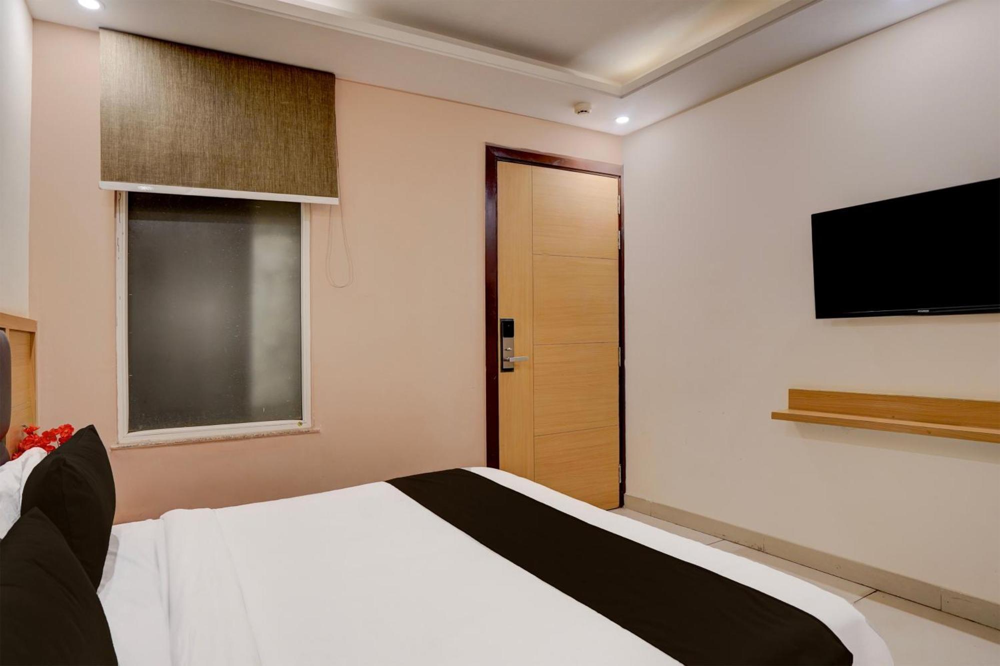 Super Townhouse Airport Road Delhi Nova Deli Exterior foto